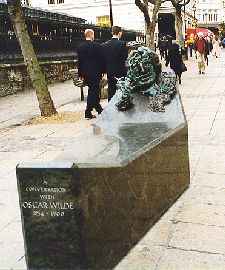 Maggi Hambling sculpture of Oscar Wilde - 10K