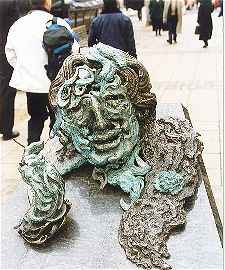 Maggi Hambling sculpture of Oscar Wilde - 14k